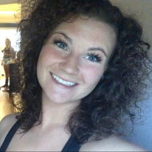 Meet your Posher, Kendra